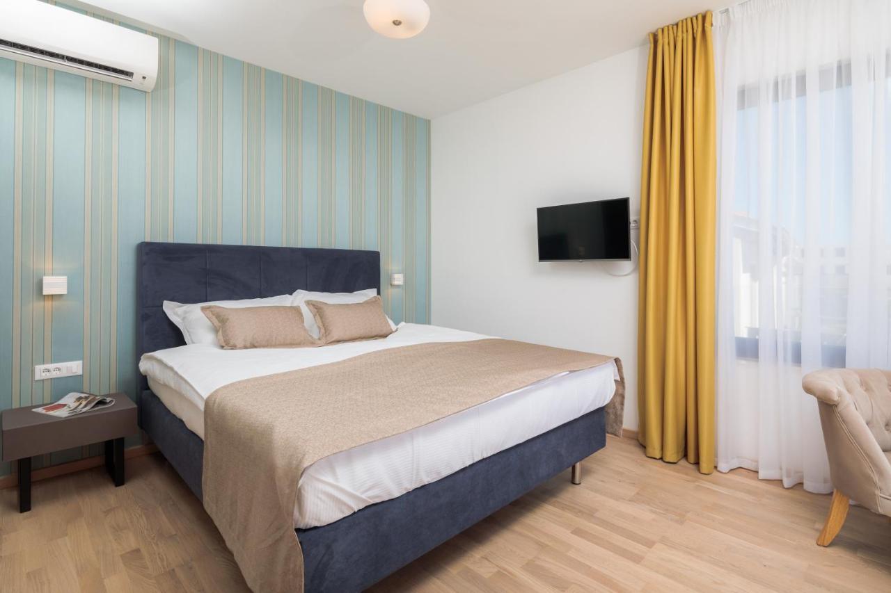 Villa Four Brothers - Penthouse Suite Podstrana Dış mekan fotoğraf
